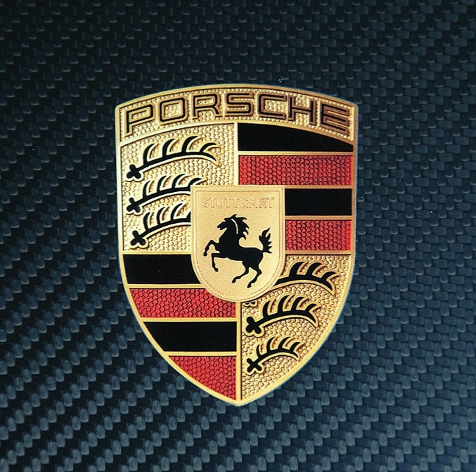 c_20120211_PORSCHE-Logo_1